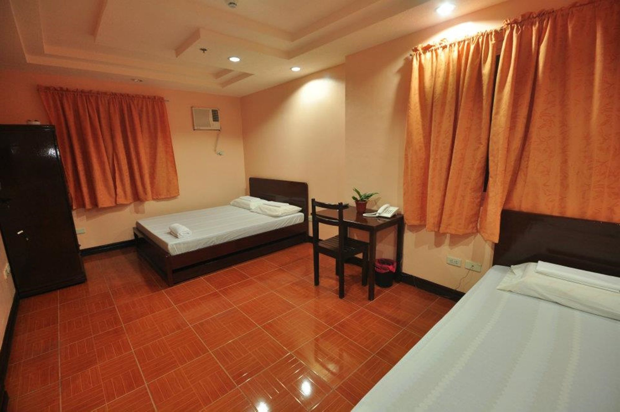 Rooms R Us - Voyagers Palace Puerto Princesa Kültér fotó